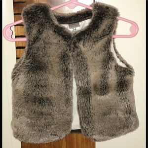 Carter’s Faux Fur 24M Vest